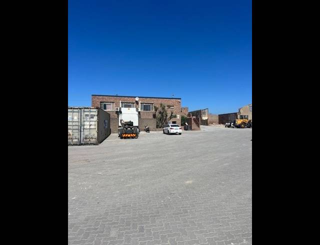 INDUSTRIAL PROPERTY TO RENT IN WELLS ESTATE